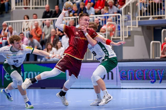 October 2, 2026, Matchday 6 of the 2nd Handball Bundesliga, TuSEM Essen vs. SC DHfK Leipzig; Max Neuhaus of TuSEM Essen (37) shoots the ball toward the goal; North Rhine-Westphalia, Germany