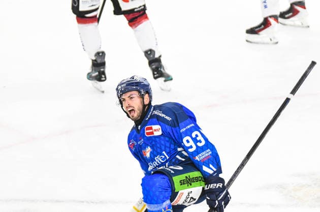 Straubing Tigers vs. Pinguins Bremerhaven, Ice Hockey, German Ice Hockey League, Penny DEL, Matchday 5, 2026–2027 Season, October 2, 2026: Spencer Kersten of the Straubing Tigers celebrates the goal, Men s Ice Hockey, German Ice Hockey League, Penny DEL, Matchday 5, 2026–2027 Season on February 10, 2026, at the Eisstadion am Pulverturm, Straubing Tigers (blue) vs. Pinguins Bremerhaven (white)