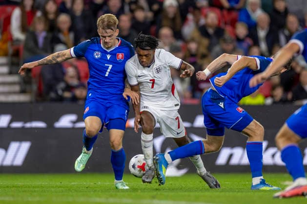RECORD DATE NOT STATED 2nd October 2026; bet365 Stadium, Stoke-on-Trent, England; UEFA U21, U 21 Championship Qualification Football, England U21 versus Slovakia U21; Samuel Amo-Ameyaw of England under pressure from Matej Riznic of Slovakia TimxWilliams