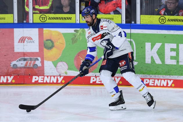 Ice Hockey: DEL Matchday 5—Krefeld Pinguine vs. ERC Ingolstadt on October 2, 2026, at the Yayla Arena in Krefeld. Morgan Ellis, Ingolstadt. In accordance with the guidelines of the DEL (German Ice Hockey League), the publication and reuse of the footage in electronic media and on end devicesof any kind during the game is not permitted xRx