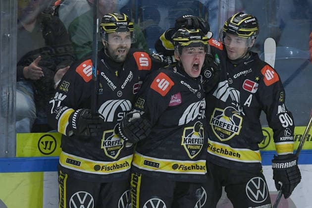 Ice Hockey: DEL Matchday 5—Krefeld Pinguine vs. ERC Ingolstadt on October 2, 2026, at the Yayla Arena in Krefeld. Celebration of the 1-0 goal by Luca Hauf (Krefeld). In accordance with the guidelines of the DEL (German Ice Hockey League), the publication and further use of the footage in electronic media and on devices of any kind is not permitted while the game is in progress xRx