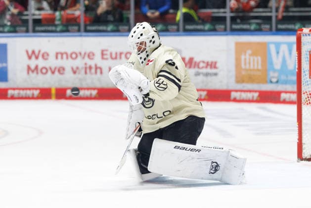 Hannibal Weitzmann, 67, of the Grizzlys Wolfsburg during the game between the Augsburger Panther and the Grizzlys Wolfsburg, ice hockey, men s, DEL, 2026–2027, Matchday 5 on October 2, 2026, in Augsburg, Curt Frenzel Stadium, Bavaria, Germany