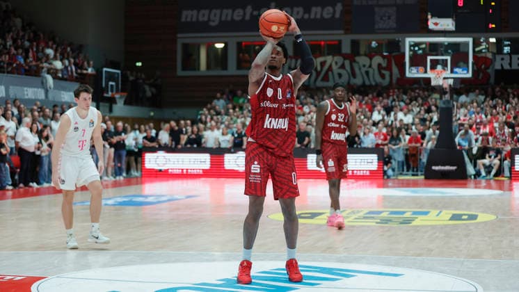 Pictured: Eddie Colbert III of the Würzburg Baskets, 0 on the free throw, October 2, 2026; Fitness First Würzburg Baskets vs. Telekom Baskets Bonn, easyCredit BBL, Matchday 4, Germany, 97072, tectake Arena Würzburg, Copyright: HMBxMedia xJulienxBecker