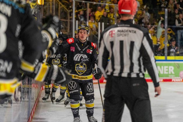 1 0 Goal Scorer: Luca Hauf, Krefeld Pinguine, 85, GER, Krefeld Pinguine vs. ERC Ingolstadt, Ice Hockey, PENNY DEL, Matchday 5, 2026–2027 Season, October 2, 2026, GER, Krefeld Pinguine vs. ERC Ingolstadt, Ice Hockey, PENNY DEL, Matchday 5, 2026–2027 Season, October 2, 2026, Krefeld Copyright: xEibner-Pressefoto FabianxFriesex EP_FFE