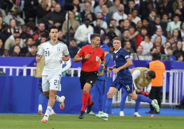 October 2, 2026, Parigi, Parigi, Francia: Antonio Vergara of Italy during the 2026 27 UEFA Nations League football match between France and Italy on October 2, 2026, at the Stade de France in Paris. Parigi Francia - ZUMAs236 20261002_aap_s236_132 Copyright: xFabioxSassox