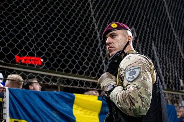 261002 Security guard during the Nations League soccer match between Bosnia and Herzegovina and Sweden on October 2, 2026 in Zenica Photo Ludvig Thunman BILDBYRAN code LT LT0823 soccer football fotball Nations League UEFA Nations League Bosnia and Herzegovina Sweden Sweden A BBENG  Copyright: LUDVIGxTHUNMAN BB261002LT195