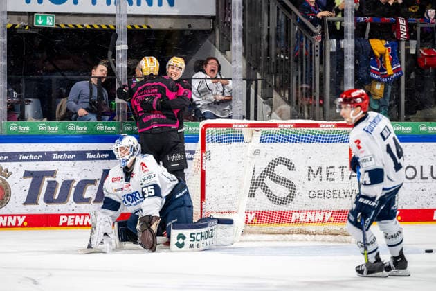 October 2, 2026 Ice Hockey Season 2026–2027 Penny DEL Nuremberg Ice Tigers Icetigers Schwenninger Wild Wings Schwenningen ThHa xthxhax Goal celebration, joy, cheering William Dufour 25, Nuremberg Ice Tigers, NIT Noah Samanski 8, Nuremberg Ice Tigers, NIT