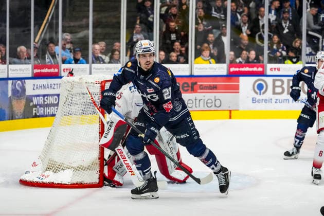 Thomas Reichel, Ravensburg Towerstars, 27, GER, Ravensburg Towerstars vs. EC Bad Nauheim, Ice Hockey, DEL2 Regular Season, Matchday 5, 2026–2027 Season, October 2, 2026, GER, Ravensburg Towerstars vs. EC Bad Nauheim, Ice Hockey, DEL2 Regular Season, Matchday 5, 2026–2027 Season, October 2, 2026, Ravensburg Copyright: xEibner-Pressefoto MaximilianxRistx EP_MRT