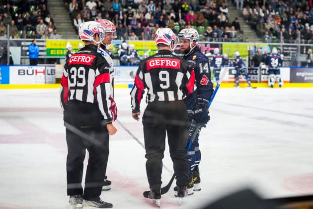 Nickolas Latta, Ravensburg Towerstars, 14, GER, Ravensburg Towerstars vs. EC Bad Nauheim, Ice Hockey, DEL2 Regular Season, Matchday 5, 2026–2027 Season, October 2, 2026, GER, Ravensburg Towerstars vs. EC Bad Nauheim, Ice Hockey, DEL2 Regular Season, Matchday 5, 2026–2027 Season, October 2, 2026, Ravensburg Copyright: xEibner-Pressefoto MaximilianxRistx EP_MRT