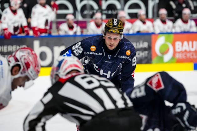 Mark Rassell, Ravensburg Towerstars, 92, GER, Ravensburg Towerstars vs. EC Bad Nauheim, Ice Hockey, DEL2 Regular Season, Matchday 5, 2026–2027 Season, October 2, 2026, GER, Ravensburg Towerstars vs. EC Bad Nauheim, Ice Hockey, DEL2 Regular Season, Matchday 5, 2026–2027 Season, October 2, 2026, Ravensburg Copyright: xEibner-Pressefoto MaximilianxRistx EP_MRT