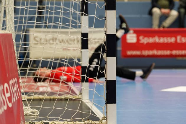 TuSEM Essen players warm up before the game in Germany: TuSEM Essen vs. SC DHfK Leipzig, 2nd Handball Bundesliga, Matchday 6, 2026–27 season, Sporthalle am Hallo, Essen, October 2, 2026 TuSEM Essen vs. SC DHfK Leipzig, 2nd Handball Bundesliga, Matchday 6, 2026–27 season, October 2, 2026 Essen Copyright: xEibner-Pressefoto ScottxColemanx EP_SCN