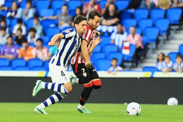ESP Euskal Herria Txapela Real Sociedad Atlético Madrid Jon Gorrotxategi of Real Sociedad and Alejandro Berenguer Remiro of Athletic during the Euskal Herria Txapela 2026-27 friendly match between Real Sociedad and Atlético Madrid, played at Anoeta Stadium in Gipuzkoa on September 1, 2026, in Spain. Spanish Soccer Copyright: xAgenciaxLOFx