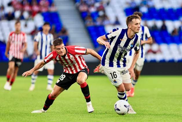 ESP Euskal Herria Txapela Real Sociedad Atlético Madrid Ruiz de Galarreta of Athletic and Alex Lebarbier of Real Sociedad during the Euskal Herria Txapela 2026-27 friendly match between Real Sociedad and Atlético Madrid, played at Anoeta Stadium in Gipuzkoa on September 14, 2026 in Spain. Spanish Soccer Copyright: xAgenciaxLOFx