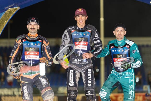 2026.10.02 Pardubice Zuzel Speedway Speedway Euro 2026 Speedway SEC Final Speedway Euro N z Mikkel Michelsen, Maciej Janowski, Leon Madsen, podium Foto Marcin Karczewski PressFocus 2026.10.02 Speedway 2026 Final Speedway Euro N z Mikkel Michelsen, Maciej Janowski, Leon Madsen, podium Foto Marcin Karczewski PressFocus NEWSPIX.PL --- newspix.pl POLAND OUT! 