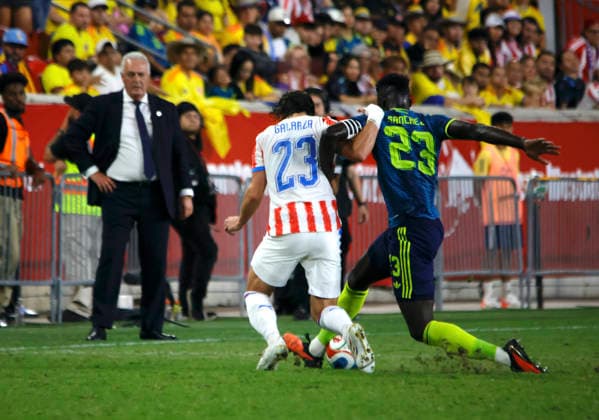Colombia v Paraguay - International Friendly, Länderspiel, Nationalmannschaft Paraguay s No. 23, Matias Galarza, competes for the ball with Colombia s No. 23, Davison Sanchez, during the friendly match between Colombia and Paraguay on October 2, 2026, at Illustrated in Harrison, New Jersey. Paraguay defeated Colombia 1-0 on a goal by Hugo Benitez. NEW JERSEY United States  Copyright: xDeccioxSerranox originalFilename:serrano-notitle261002_npaFz.jpg
