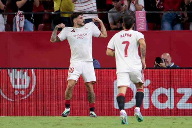 Sevilla FC v Aston Villa - Friendly Match Isaac Romero of Sevilla FC celebrates a goal during the XV Antonio Puerta Trophy match between Sevilla FC and Aston Villa at Ramon Sanchez Pizjuan in Seville, Spain, on October 2, 2026. Seville Spain  Copyright: xJosexLuisxContrerasx originalFilename:joseluiscontreras-sevillaf261002_nplUl.jpg