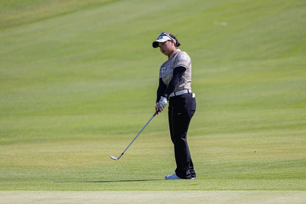 October 2, 2026, Honolulu, Hawaii, USA: CHANETTEE WANNASAEN makes a chip shot at the 18th green during Round 2 of the 2026 Lotte Championship at Hoakalei Country Club, Ewa Beach, Hawaii, USA. Honolulu USA - ZUMAm310 20261002_zsp_m310_003 Copyright: xElliotxMilesx