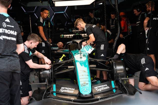 Formula 1 Gulf Air Bahrain Grand Prix in Malaysia 2026 Levi Erb OVERTAKE MAXPPP - Sepang 03 10 2026 63 RUSSELL George (gbr), Mercedes-AMG PETRONAS Formula One Team, action at the Formula 1 Gulf Air Bahrain Grand Prix 2026 in Malaysia, the 15th round of the 2026 FIA Formula 1 World Championship, WM, Weltmeisterschaft at the Sepang International circuit, from 1 to 4 October 2026 Sepang Sepang International Circuit Malaysia  Copyright: xOVERTAKE MAXPPPxLevixErbx OVT202610033868 OVT202610033868