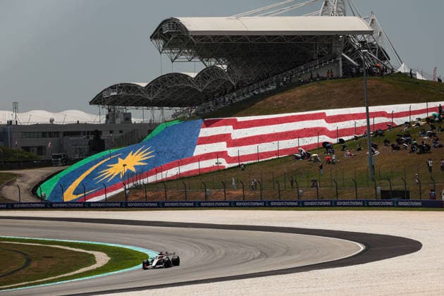 F1 - BAHRAIN GRAND PRIX IN MALAYSIA 2026 31 OCON Esteban (fra), TGR Haas F1 Team VF-26, action during the 2026 Formula 1 Bahrain Grand Prix in Malaysia, 16th round of the 2026 Formula One World Championship, WM, Weltmeisterschaft from October 2 to 4, 2026 on the Sepang International Circuit, in Sepang, Malaysia - SepangMalaysia  Copyright: xEricxAlonsox