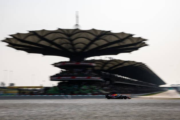 SEPANG, SGR - OCTOBER 03: Max Verstappen of Netherlands and Oracle Red Bull Racing in action during the qualifying session of the Formula 1 Gulf Air Bahrain Grand Prix on October 03, 2026 held at Sepang International Circuit in Sepang, Malaysia. (Photo by Hazrin Yeob Men Shah Icon Sportswire) AUTO: OCT 03 F1 Bahrain Grand Prix in Malaysia EDITORIAL USE ONLY Icon3782610038270