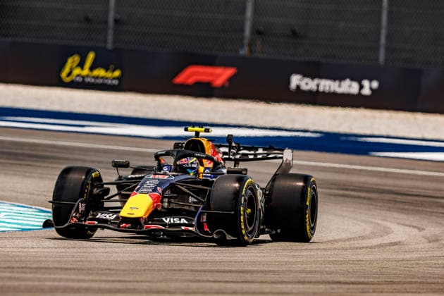 RECORD DATE NOT STATED 3rd October 2026; Sepang IC, Kuala Lumpur, Malaysia; Formula 1, Bahrain Grand Prix, Qualifying Day; Isack Hadjar (6) of France and Oracle Red Bull Racing during Free Practice 3 at the Bahrain Grand Prix StephenxBlackberry