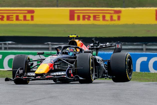 3rd October 2026; Sepang IC, Kuala Lumpur, Malaysia; Formula 1, Bahrain Grand Prix, Qualifying Day; Max Verstappen (3) of the Netherlands and Oracle Red Bull Racing takes the tight turn at 15 DavidxAsh