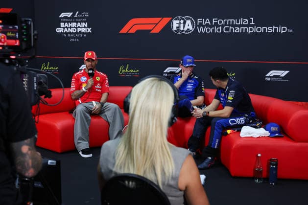 F1 - BAHRAIN GRAND PRIX IN MALAYSIA 2026 BROOKES Rachel, press conference, PK, Pressekonferenz HAMILTON Lewis (gbr), Scuderia Ferrari SF-26, VERSTAPPEN Max (nld), Red Bull Racing Ford RB22, HADJAR Isack (fra), Red Bull Racing Ford RB22, portrait during the 2026 Formula 1 Bahrain Grand Prix in Malaysia, 16th round of the 2026 Formula One World Championship, WM, Weltmeisterschaft from October 2 to 4, 2026 on the Sepang International Circuit, in Sepang, Malaysia - SepangMalaysia Copyright: xANTONINxVINCENTx