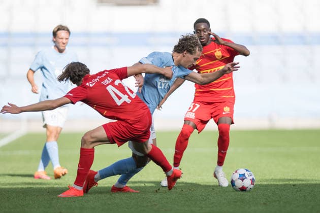 261003 Anton Höög of Malmö FF during the friendly match between Malmö FF and FC Nordsjælland on October 3, 2026 in Malmö. Photo by Avdo Bilkanovic, BILDBYRAN COP 115 AB0391. soccer, football, fotball; practice match, friendly match; Malmö FF, FC Nordsjälland; bbeng; soccer, football, fotball; practice match, friendly match; Malmö FF, FC Nordsjälland; bbeng  Copyright: AVDOxBILKANOVIC BB261003AB010