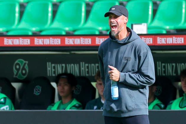 Hannover 96 coach Sandro Wagner looks disappointed during the friendly match between Hannover 96 and SC Verl, Heinz von Heiden Arena on October 3, 2026, in Hannover, Germany. Photo by Marco Steinbrenner, DeFodi Images. Coach Sandro Wagner of Hannover 96 looks dejected during the friendly match between Hannover 96 and SC Verl at Heinz von Heiden Arena on October 3, 2026 in Hannover, Germany. Photo by Marco Steinbrenner, DeFodi Images. Photo by Marco Steinbrenner, DeFodi Images