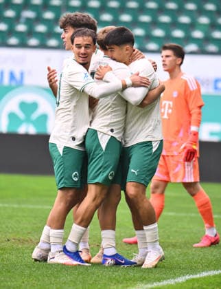 October 3, 2026 Soccer Season 2026–2027 Bavarian Regional League Matchday 12 SpVgg Greuther Fürth Fürth II U23 Kleeblatt FC Bayern Munich II FCB xwoxzix Goal celebration Cheering Joy after a goal Goal Shot on goal to 1–0 by Aaron Keller 17, SpVgg Greuther Fürth II