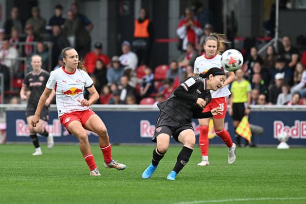 Soccer I Women s I 2026–2027 Season I Bundesliga I Matchday 6 I RB Leipzig 1 FSV Mainz 05 I October 3, 2026 Shots on goal: Jasmien Mathys 12, Rasenballsport Leipzig, Akari Kurishima 6, 1 FSV Mainz 05 ducks away at the RB Leipzig Training Center, Cottaweg 7, Saxony, Germany Copyright: xLobeca InesxHähnelx