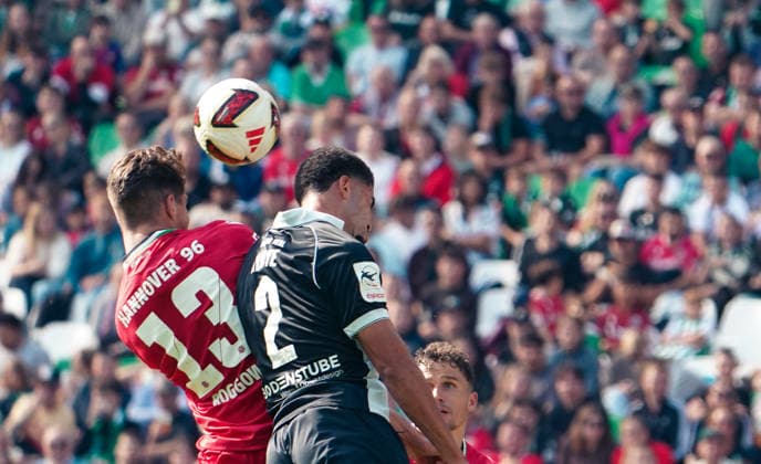 Germany Soccer Friendly Matches 2026–2027, Friendly Match: Hannover 96 vs. SC Verl at Heinz von Heiden Arena in Hannover; Heading duel: Franz Roggow (Hannover 96), 13; Raphael Araoye (SC Verl), 2 Copyright: xAymanxAlahmedx