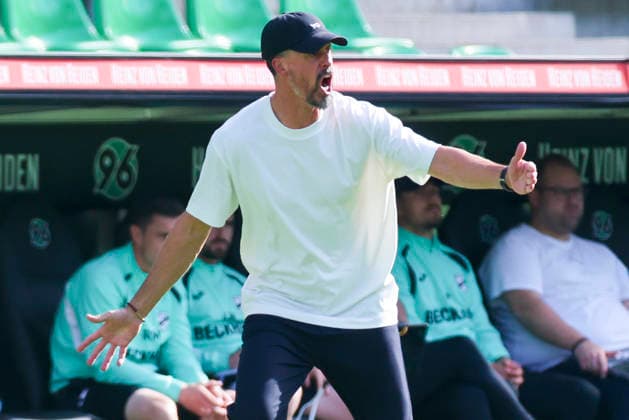 Hannover 96 coach Sandro Wagner gestures during the friendly match between Hannover 96 and SC Verl, Heinz von Heiden Arena on October 3, 2026, in Hannover, Germany. Photo by Marco Steinbrenner, DeFodi Images. Coach Sandro Wagner of Hannover 96 gestures during the friendly match between Hannover 96 and SC Verl at Heinz von Heiden Arena on October 3, 2026 in Hannover, Germany. Photo by Marco Steinbrenner, DeFodi Images. Photo by Marco Steinbrenner, DeFodi Images.