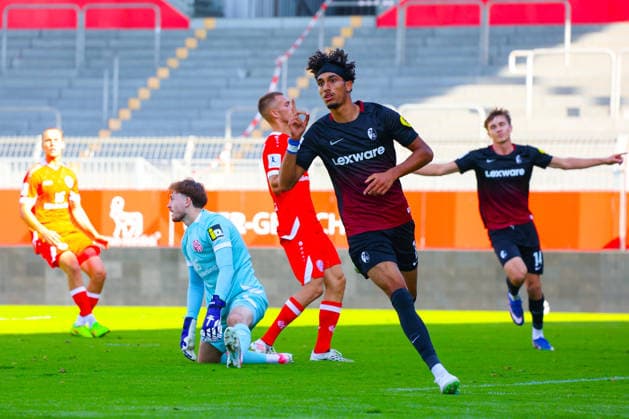 October 3, 2026, xusrbx, Regionalliga Southwest soccer, FSV Mainz 05 U23 vs. SC Freiburg II: Krish Raweri of SC Freiburg II scores the 1-0 goal in the 17th minute; goal celebration, Mainz
