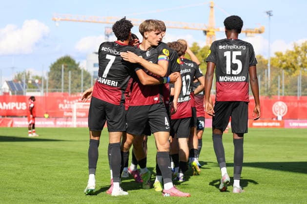 October 3, 2026, xusrbx, Regionalliga Southwest soccer, FSV Mainz 05 U23 vs. SC Freiburg II: Krish Raweri of SC Freiburg II scores the 1-0 goal in the 17th minute; goal celebration, Mainz
