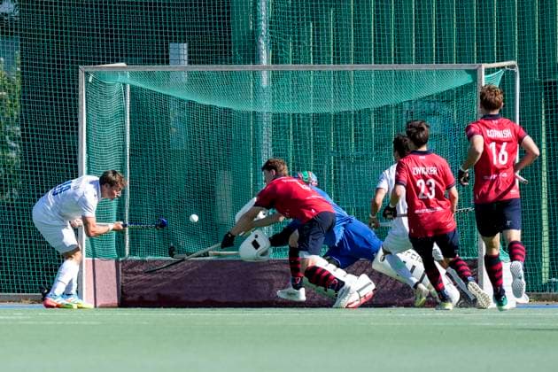 Goal scorer Tobias Martins (MHC), No. 10, a player for Mannheimer HC (MHC), scores the goal to make it 2–0; goal, highlight, action, play, game scene, October 3, 2026, Mannheim, Germany, hockey, 1st Bundesliga, men’s, Mannheimer HC vs. Berliner HC xozx