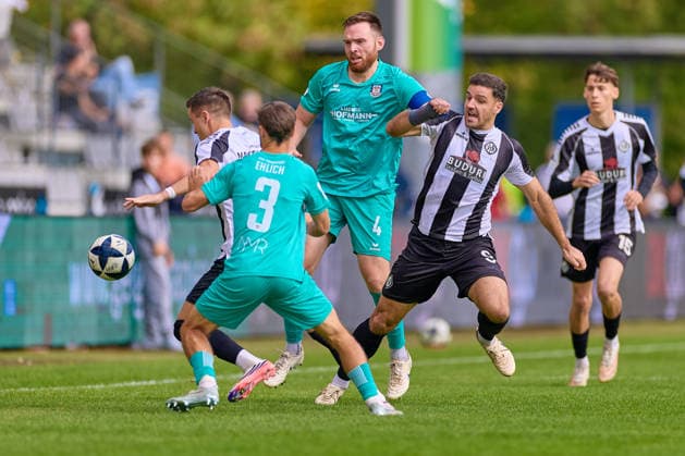 Sasa Maksimovic, VfR Aalen, 07; Christoph Ehlich, FSV Frankfurt, 03, 4; Michael Kleinschrodt, VfR Aalen, 09; Loris Gross, VfR Aalen, 15 (GER); VfR Aalen vs. FSV Frankfurt, Soccer, Regionalliga Southwest Men, Matchday 10, 2026–2027 Season, October 3, 2026 GER, VfR Aalen vs. FSV Frankfurt, Soccer, Regionalliga Southwest Men, Matchday 10, 2026–2027 Season, October 3, 2026 Aalen Copyright: xEibner-Pressefoto GeraldxOelze-dexStoppanyx EP_ODS