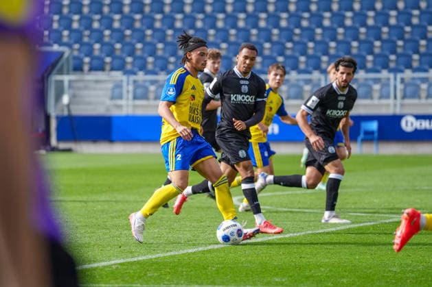 Dutch Soccer, International Friendly, International Break, 3rd Division, Eredivisie, 2026–2027 Season, Kooi Stadium, Leeuwarden, Netherlands, Saturday, October 3, 2026, SC Cambuur Leeuwarden vs. SV Meppen: David Bouah (SC Cambuur Leeuwarden, 2) and Oliver Schmitt (SV Meppen, 7) Copyright: xMichelxWittex