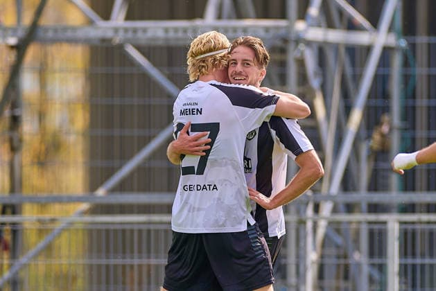 Gianluca Gaudino of VfR Aalen celebrates his goal in the 46th minute, giving Aalen a 1-0 lead; Vico Meien of VfR Aalen (No. 27) congratulates him. GER, VfR Aalen vs. FSV Frankfurt, soccer, Regionalliga Southwest Men, Matchday 10, 2026–2027 season, October 3, 2026, GER, VfR Aalen vs. FSV Frankfurt, soccer, Regionalliga Southwest Men, Matchday 10, 2026–2027 season, October 3, 2026, Aalen Copyright: xEibner-Pressefoto GeraldxOelze-dexStoppanyx EP_ODS
