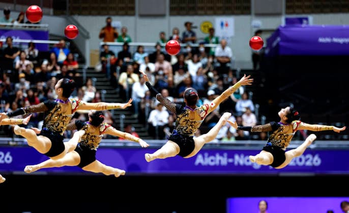 (261003) -- NAGOYA, Oct. 3, 2026 -- Players of team Japan compete during the Group All-Around of Rhythmic gymnastics, Rhythmische Sportgymnastik, RSG at 20th Asian Games Aichi-Nagoya 2026 in Nagoya, Japan, Oct. 3, 2026. ) (SP)JAPAN-NAGOYA-ASIAN GAMES-RHYTHMIC GYMNASTICS-GROUP ALL-AROUND-FINAL WuxZhizun 