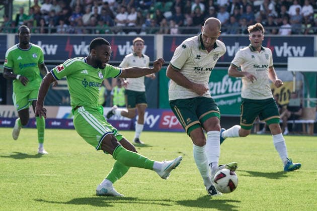Soccer Austria Friendly Match 2025 2026 03 10 2026 SC Austria Lustenau vs. FC Schalke 04 SUN MINIMEAL Arena Lustenau, Austria Moussa Sylla Schalke 04, Matthias Maak Austria Lustenau Copyright: xLUKAxKOLANOVICx