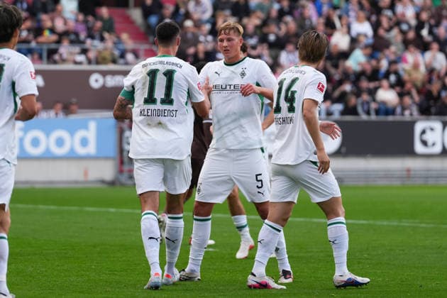 October 3, 2026, xydrx, Men s, Soccer, Friendly Match, FC St. Pauli vs. Borussia Mönchengladbach, 2026–2027 Season, Millerntor Stadium: Goal celebration after Borussia Mönchengladbach’s 1–0 goal scored by Tim Kleindienst (Borussia Mönchengladbach, No. 11), alongside Daiki Hashioka (Borussia Mönchengladbach, No. 14) and Jan Leszczynski (Borussia Mönchengladbach, 5 DFB regulations prohibit any use of photographs as image sequences and or quasi-video Copyright: HMBxMedia YannisxDreimann