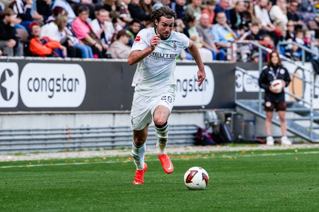 German Soccer: 2. Bundesliga, Bundesliga 1, Friendly Match, 2026–27 Season, FC St. Pauli vs. Borussia Mönchengladbach, Millerntor Stadium, Hamburg, St. Pauli, Joe Scally, Borussia Mönchengladbach, 29, Cutout Copyright: xStefanxTrochax