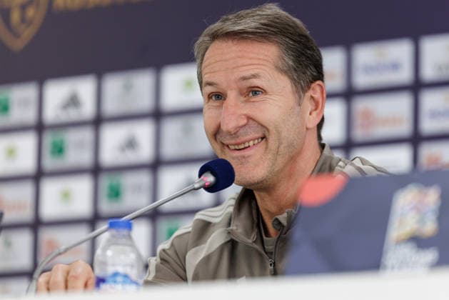 SOCCER - NL, KOS vs AUT PRISTINA,KOSOVO,03.OCT.26 - SOCCER - UEFA Nations League, OEFB international match, Länderspiel, Nationalmannschaft Kosovo vs Austria, preview, press conference, PK, Pressekonferenz team KOS. Image shows head coach Franco Foda (KOS).  GEPAxpictures xArminxRauthner