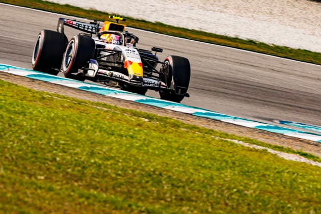 RECORD DATE NOT STATED 3rd October 2026; Sepang IC, Kuala Lumpur, Malaysia; Formula 1, Bahrain Grand Prix, Qualifying Day; Liam Lawson (30) of New Zealand and Visa Cash App Racing Bulls Formula One Team during qualifying at the Bahrain Grand Prix StephenxBlackberry