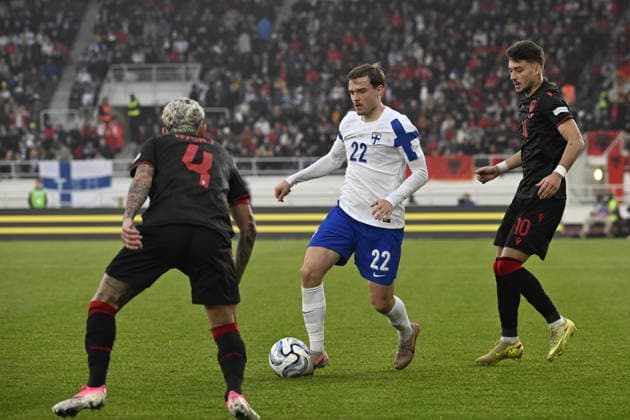 LKS 20261003 4 Elseid Hysaj and 10 Ernest Muçi of Albania vies with 22 Daniel Hakans of Finland during the UEFA Nations League Group C1 football match between Finland and Albania in Helsinki, Finland, on October 3, 2026. - EMMI KORHONEN Helsinki Finland WVZFnwQpGMo  Copyright: xEmmixKorhonenx WVZFnwQpGMo