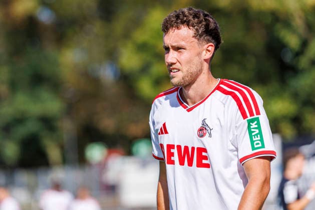 KOELN, GERMANY - OCTOBER 3, 2026: Luca Waldschmidt (1. FC Köln, 7) during the friendly match between FC Viktoria Köln vs. 1. FC Köln at the Sportpark Hoehenberg on October 3, 2026 in Koeln, Germany. DFL REGULATIONS PROHIBIT ANY USE OF PHOTOGRAPHS AS IMAGE SEQUENCES AND OR QUASI-VIDEO. Nordrhein-Westfalen Germany Copyright: xLeahxKohringx
