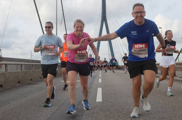 Participants in the 2026 Köhlbrand Bridge Run
