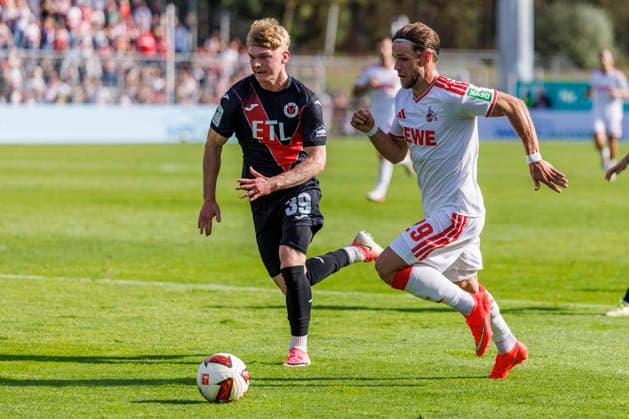 KOELN, GERMANY - OCTOBER 3, 2026: Felix Albers (FC Viktoria Köln, 39) and Jan Thielmann (1. FC Köln, 29) during the friendly match between FC Viktoria Köln vs. 1. FC Köln at the Sportpark Hoehenberg on October 3, 2026 in Koeln, Germany. DFL REGULATIONS PROHIBIT ANY USE OF PHOTOGRAPHS AS IMAGE SEQUENCES AND OR QUASI-VIDEO. Nordrhein-Westfalen Germany Copyright: xLeahxKohringx