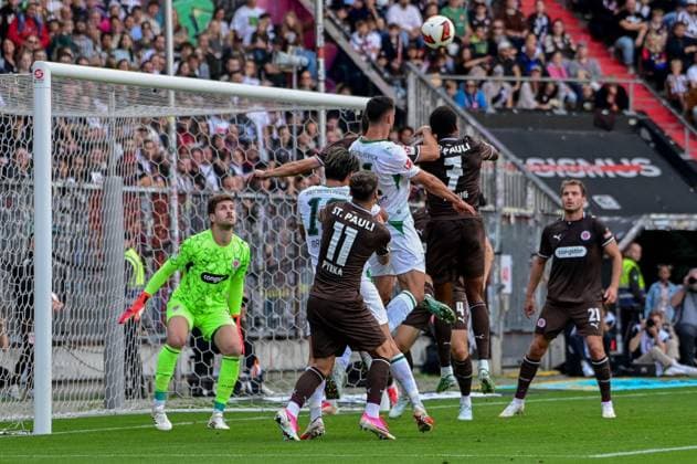 0-1 by 11 Tim Kleindienst Gladbach Ben Voll Youssoupha Niang Pauli Germany, Hamburg Millerntor Stadium, soccer, Bundesliga 1 and 2, FC St. Pauli, Borussia Mönchengladbach